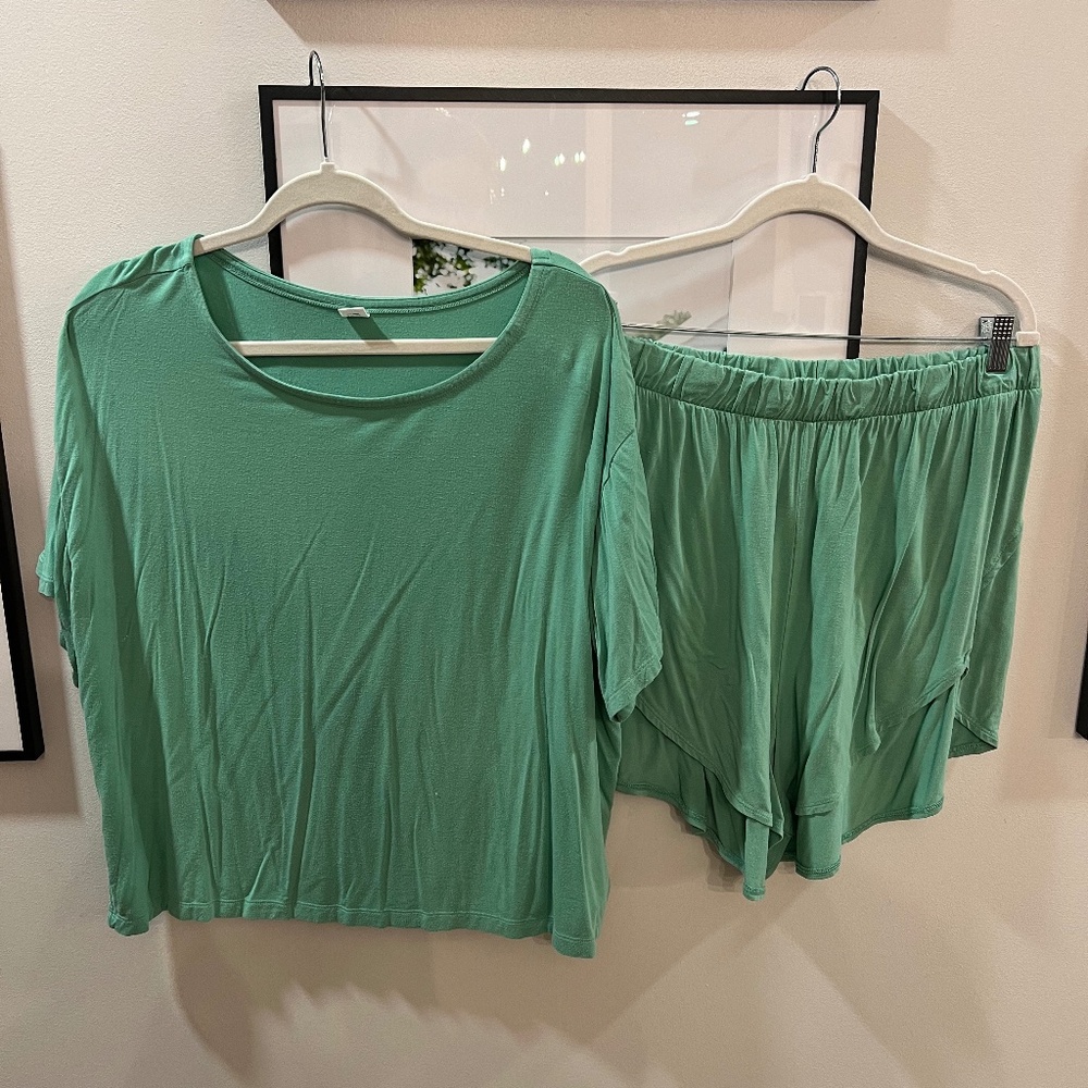 Green Old Navy PJ Set
